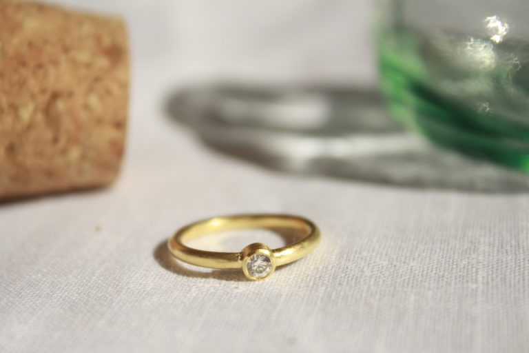 Anillo solitario de compromiso