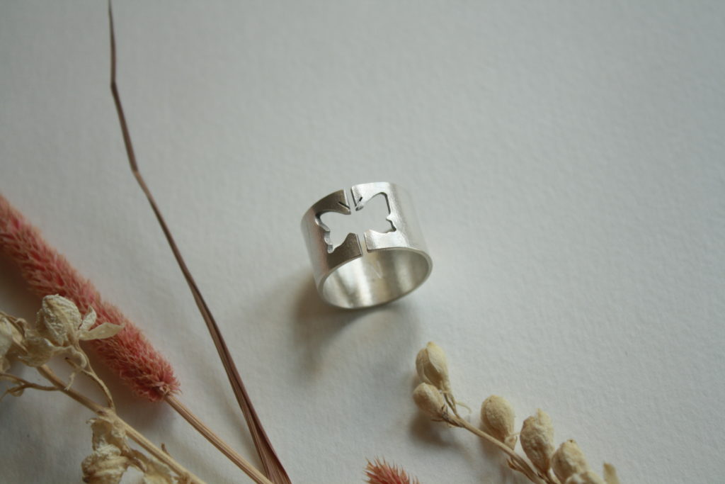 Anillo de plata mariposa