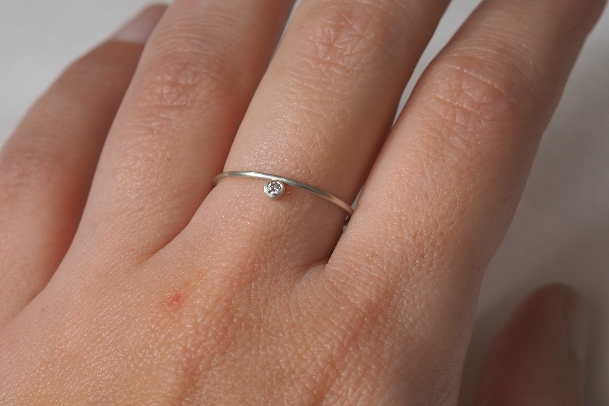 Anillo plata y diamante compromiso